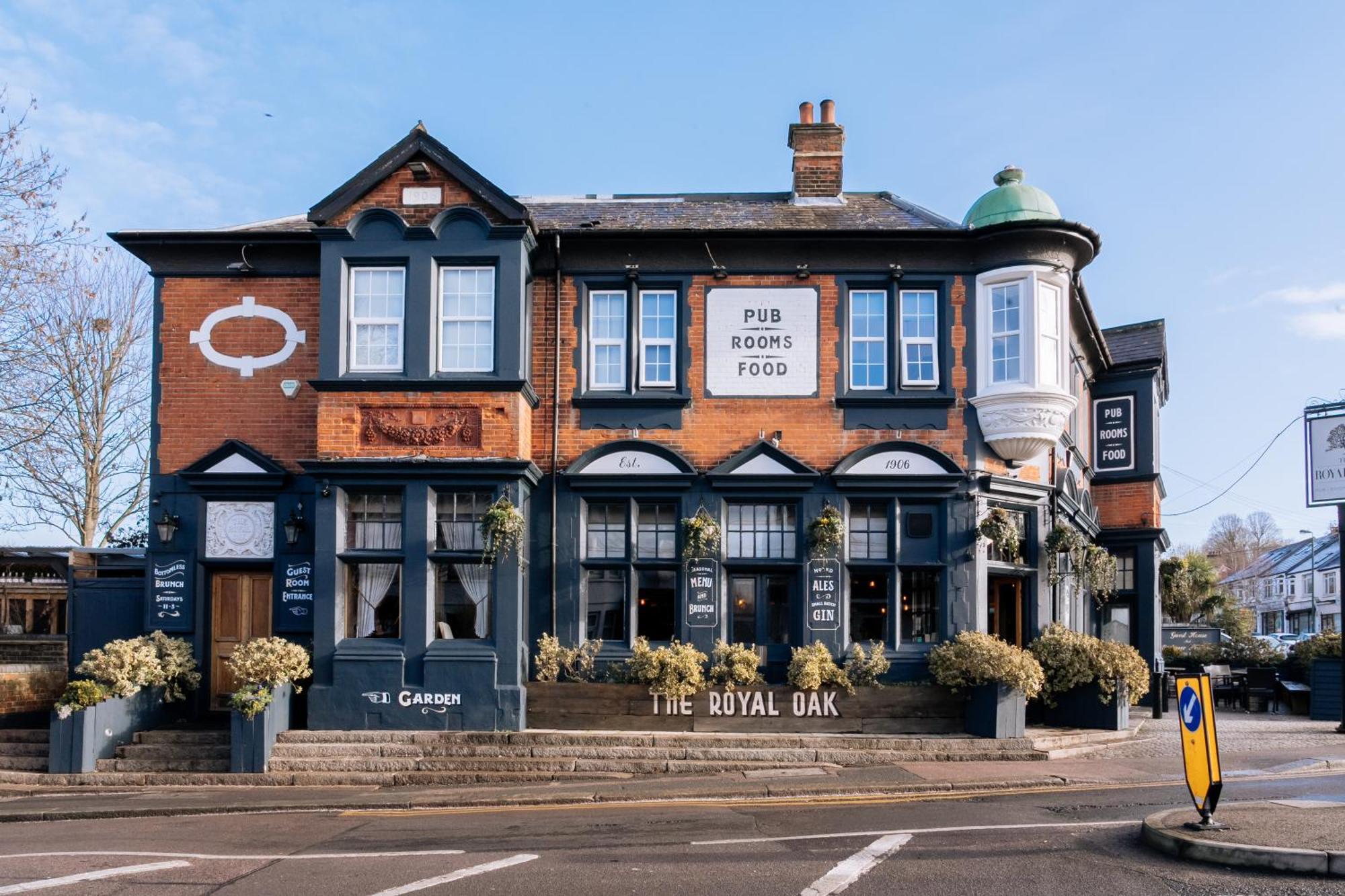 The Royal Oak 3*